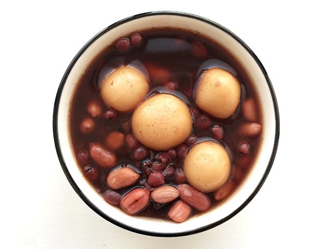 Red bean porridge breakfast红豆粥早餐